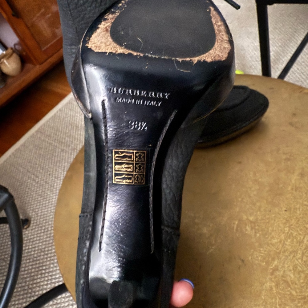 Burberry Black Heeled Nubuck Leather Boots with Lace-Up Detail - Picture 6 of 8